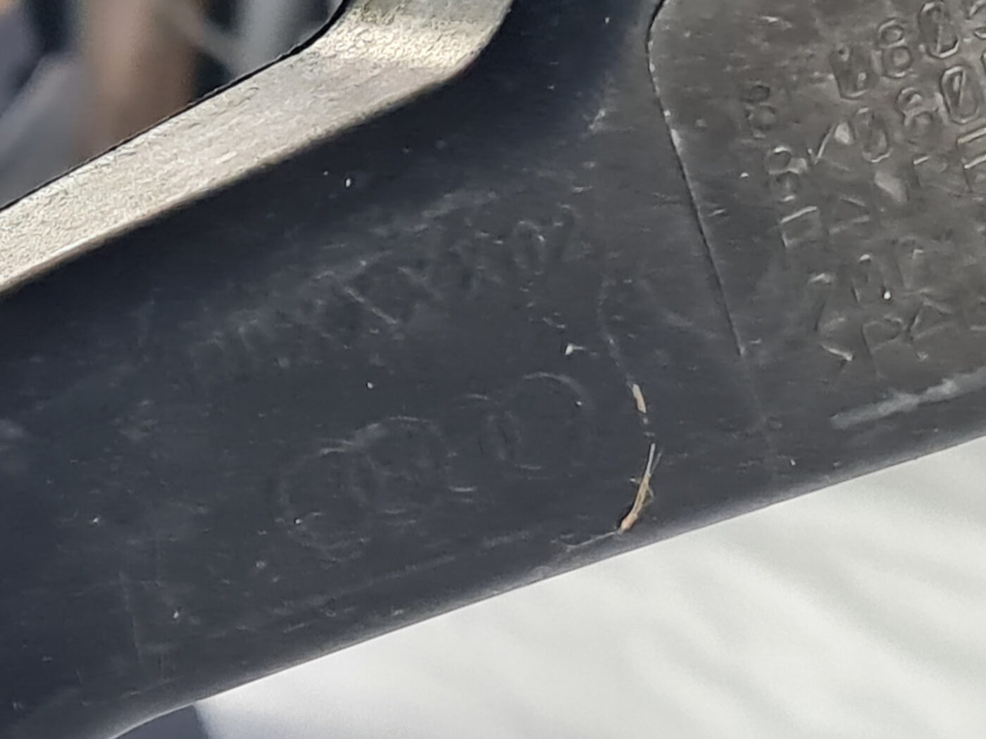 Priekšējā radiatora rāmis priekš AUDI A4 2009-2013 3 Priekšējā radiatora rāmis priekš AUDI A4 2009-2013