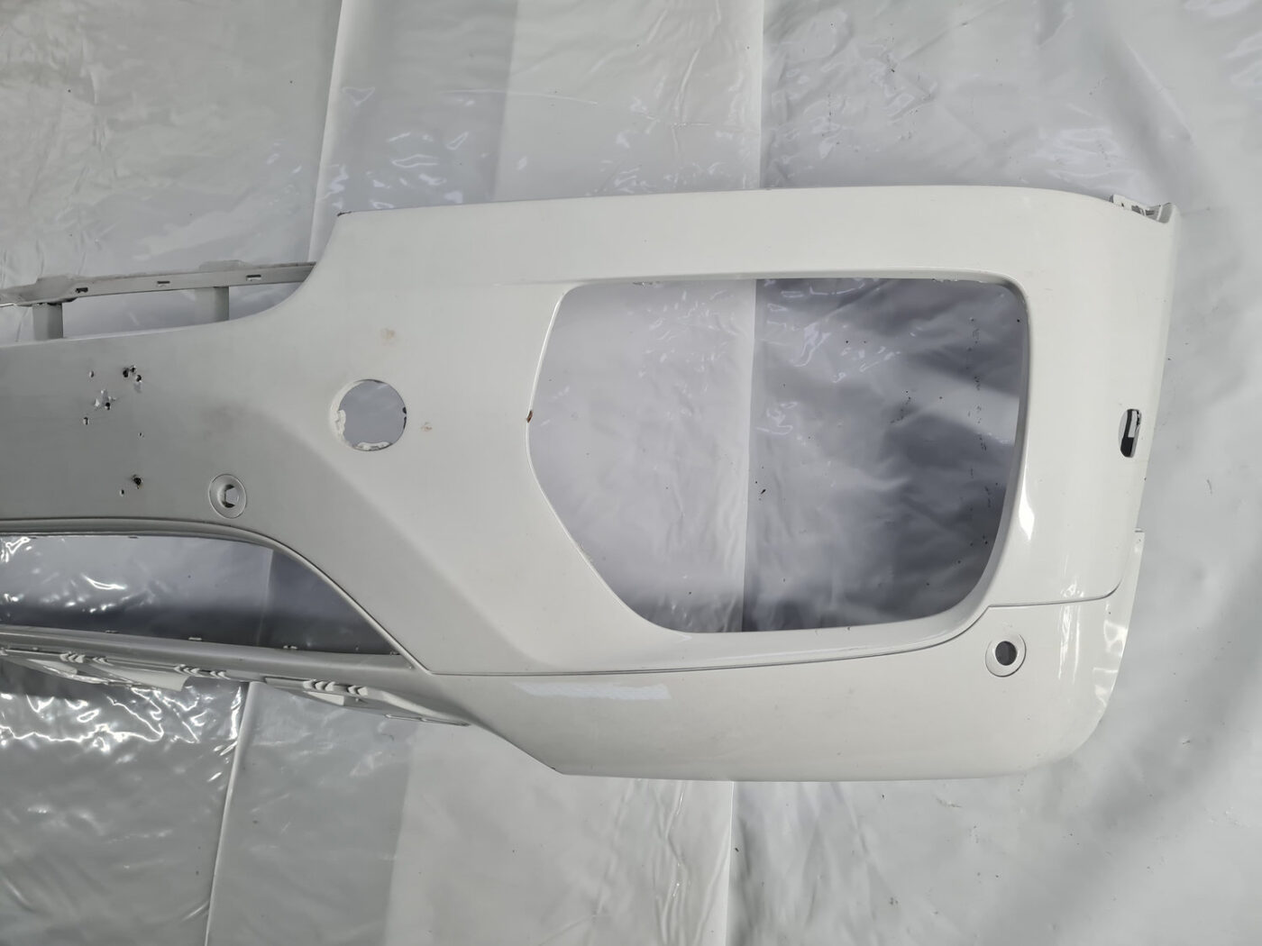 Priekšējais buferis priekš BMW X6 E71 2008-2014 28 Priekšējais buferis priekš BMW X6 E71 2008-2014