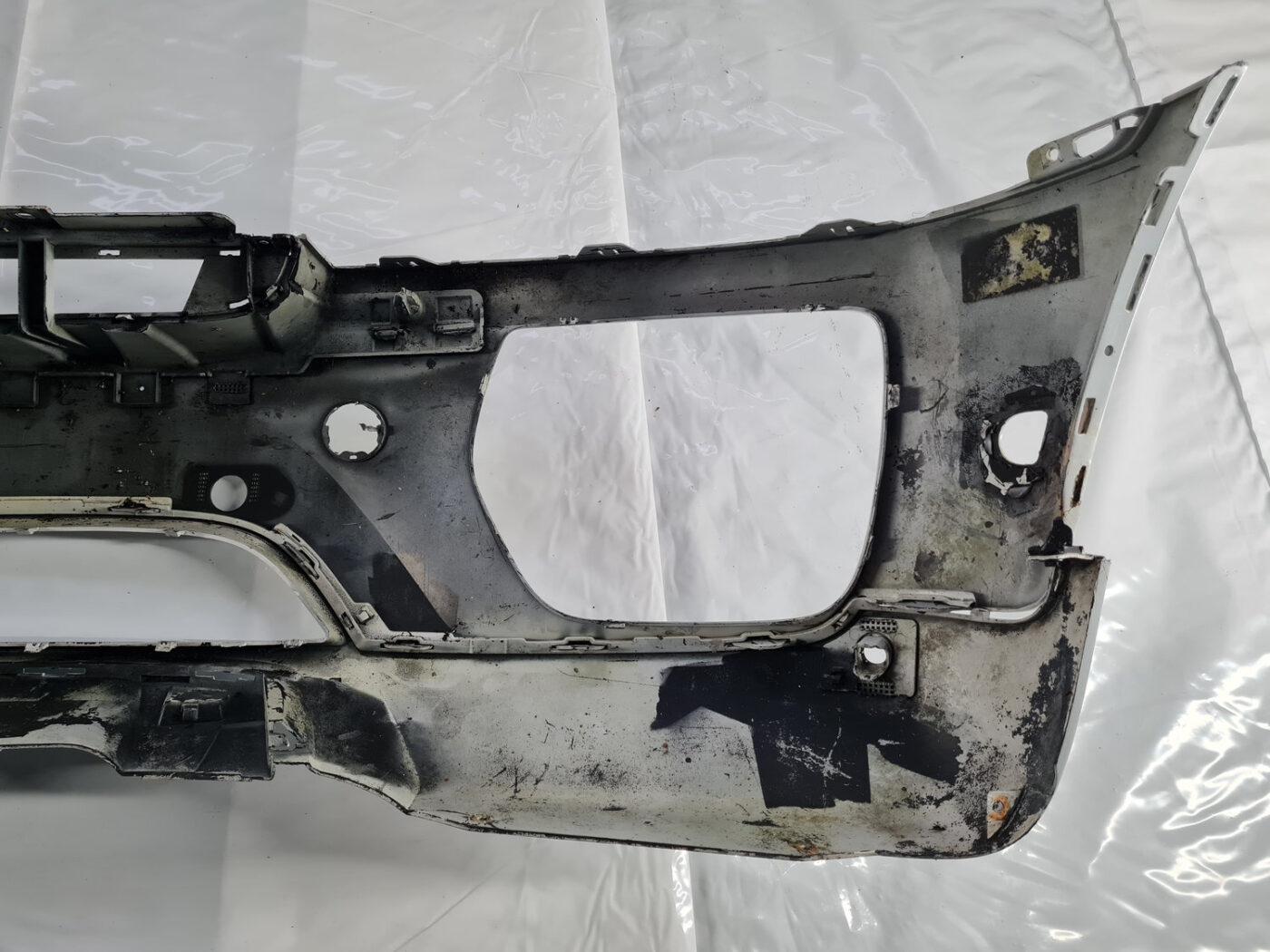 Priekšējais buferis priekš BMW X6 E71 2008-2014 13 Priekšējais buferis priekš BMW X6 E71 2008-2014