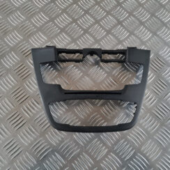 Mērinstrumentu paneļa dekoratīvais rāmis priekš OPEL INSIGNIA 2010