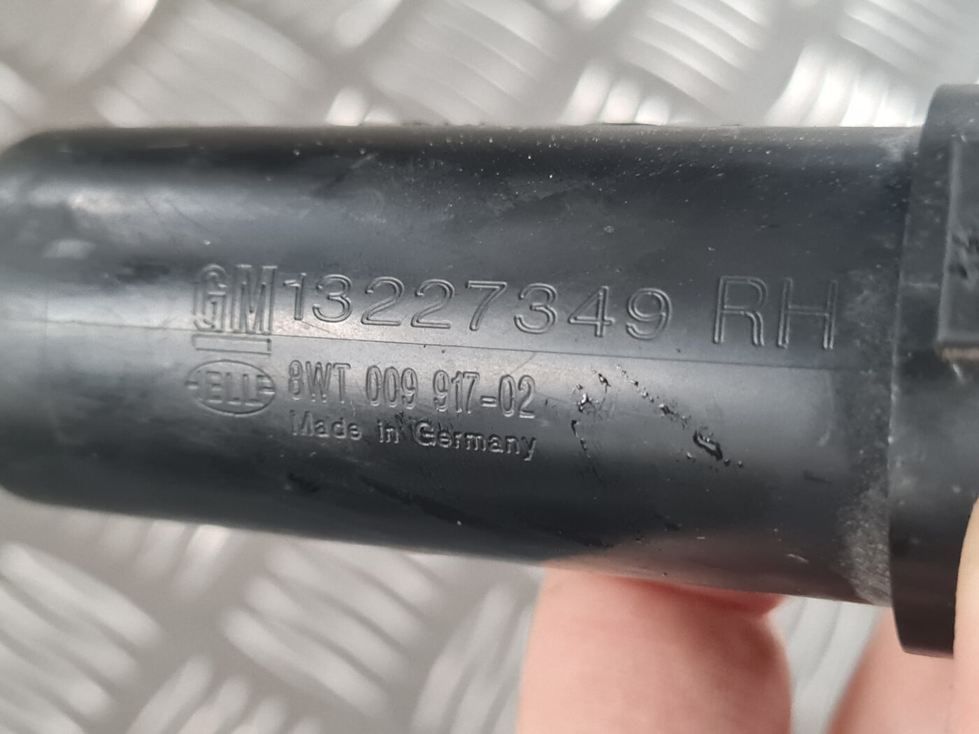 Lukturu mazgātāja sprausla priekš OPEL INSIGNIA 2010