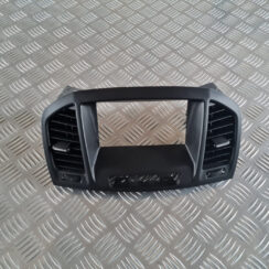 Mērinstrumentu paneļa gaisa vads, centrā priekš OPEL INSIGNIA 2010