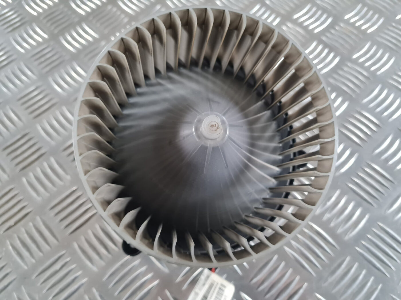 Salona ventilators priekš OPEL INSIGNIA 2010 2 Salona ventilators priekš OPEL INSIGNIA 2010