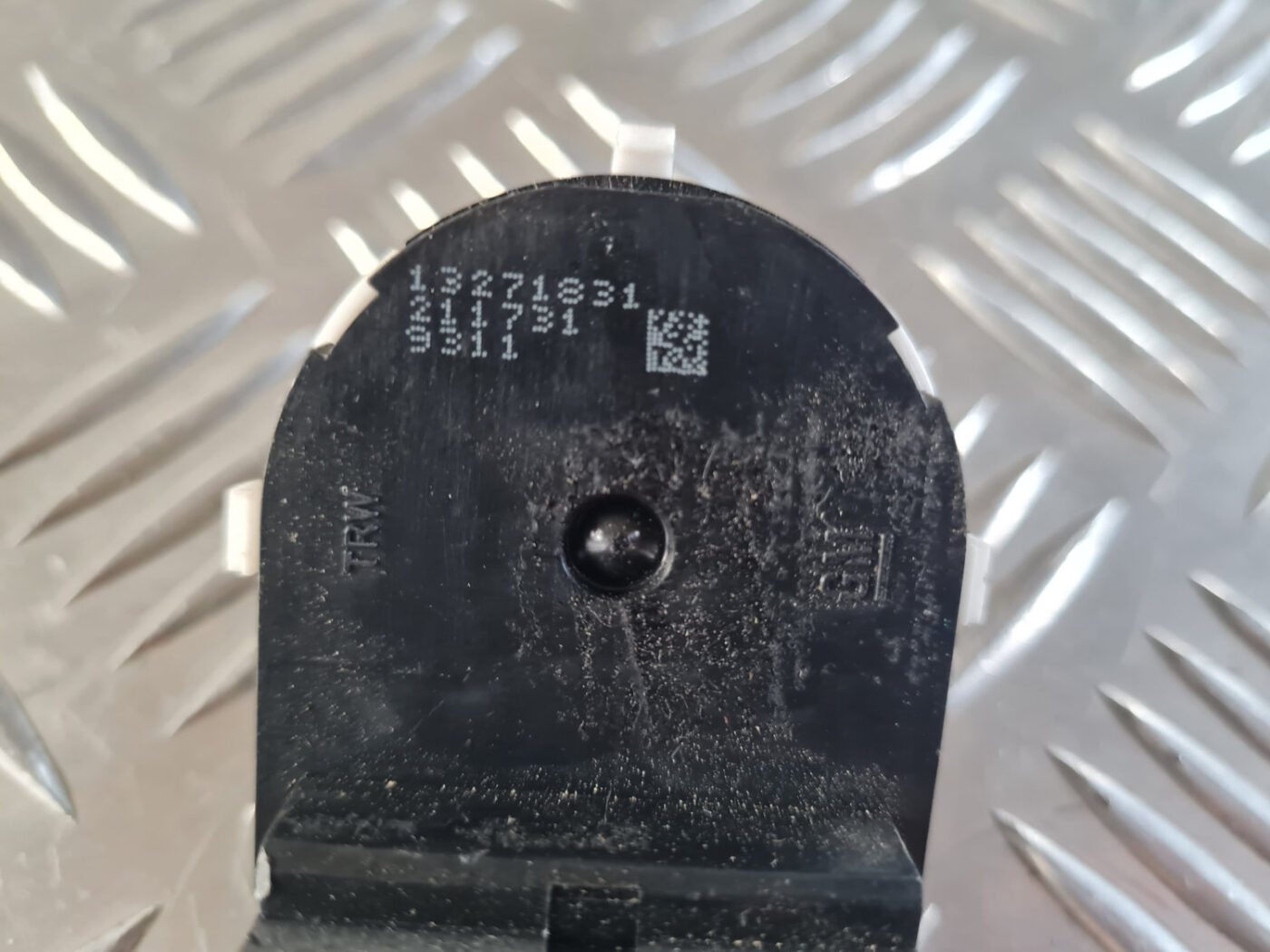 Spoguļa regulēšanas poga priekš OPEL INSIGNIA 2010 4 Spoguļa regulēšanas poga priekš OPEL INSIGNIA 2010