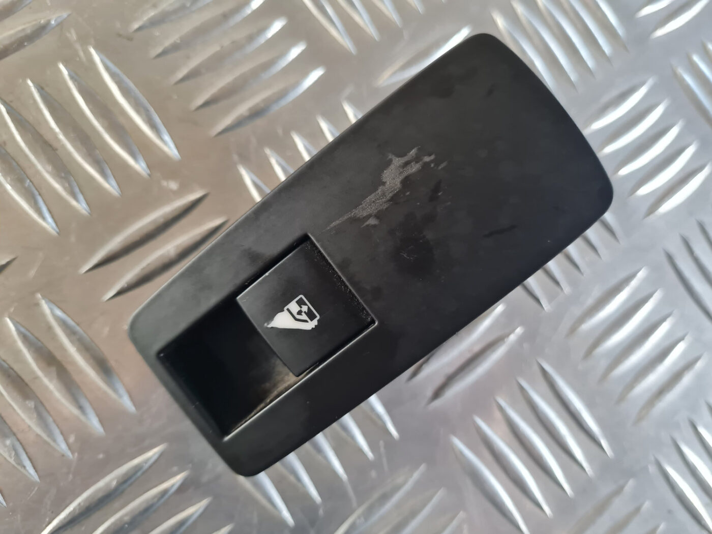 Stikla pacelšanas poga priekš OPEL INSIGNIA 2010