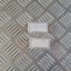 Apgaismojums durvju apdarē priekš OPEL INSIGNIA 2010