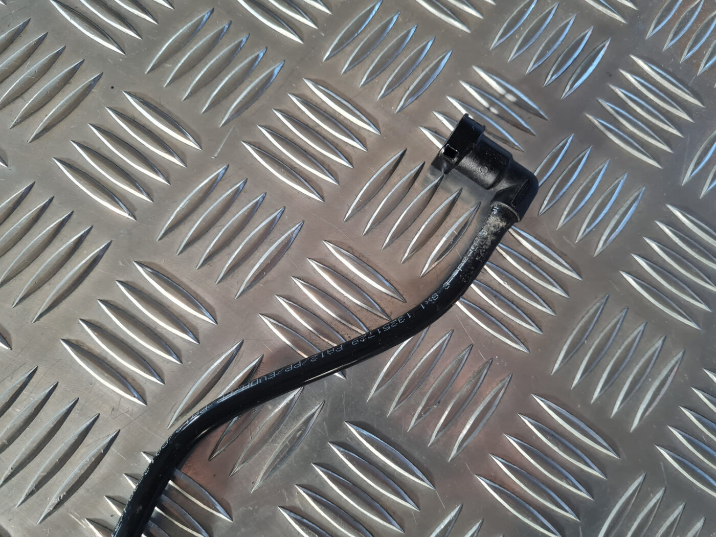 Degvielas caurule priekš OPEL INSIGNIA 2010