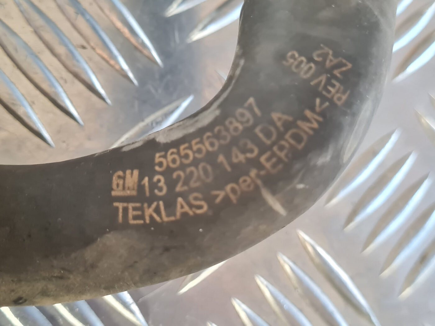 Dzesēšanas caurules priekš OPEL INSIGNIA 2010