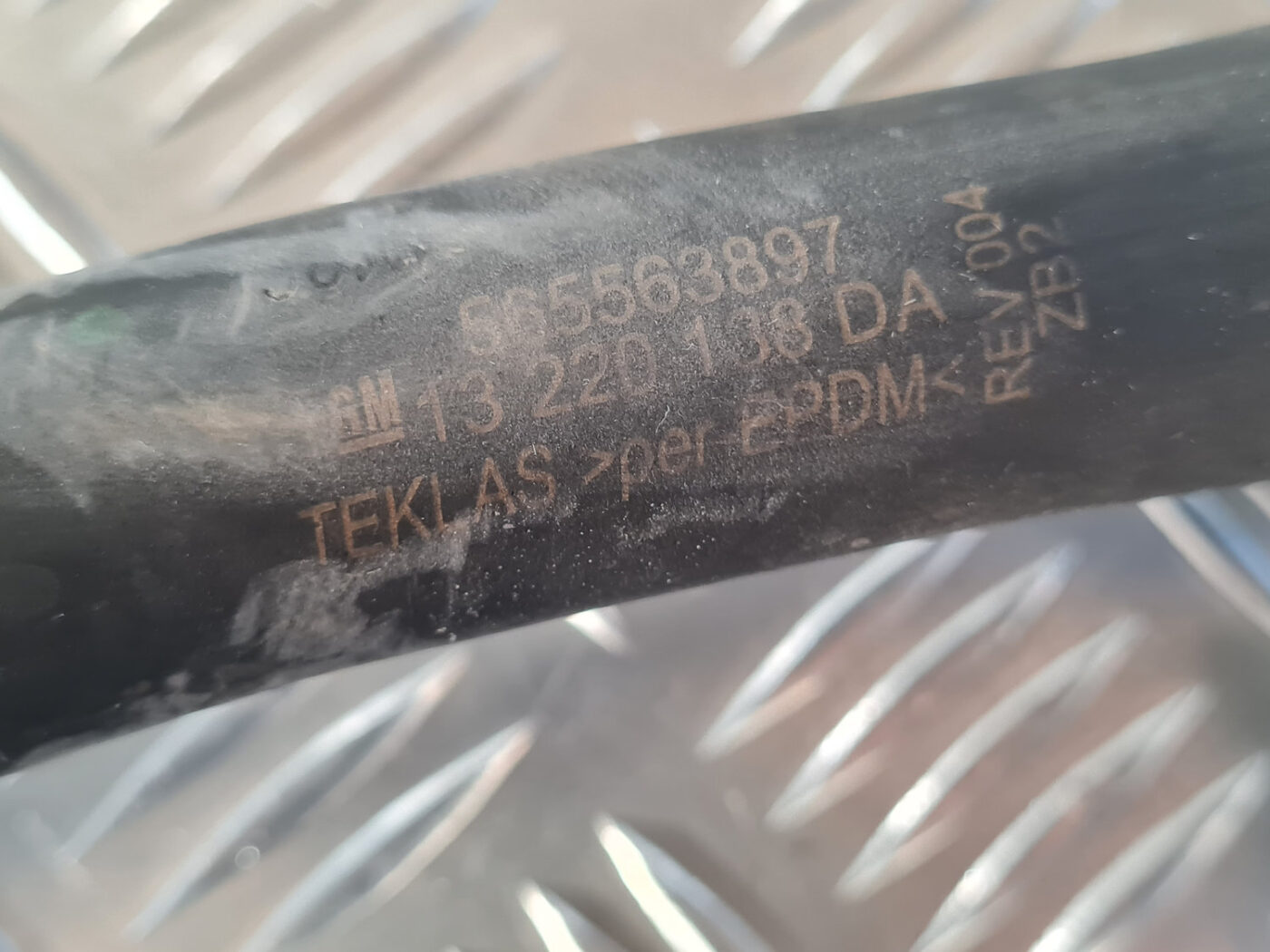 Dzesēšanas caurules priekš OPEL INSIGNIA 2010