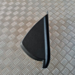 Mērinstrumentu paneļa sānu apdare priekš OPEL INSIGNIA 2010