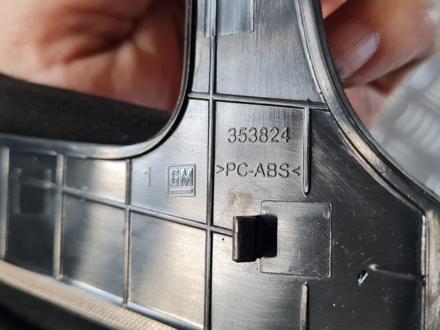 Mērinstrumentu paneļa dekoratīvais rāmis priekš OPEL INSIGNIA 2010