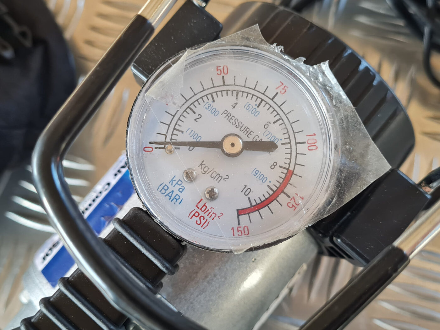 Riepu gaisa kompresors priekš OPEL INSIGNIA 2010