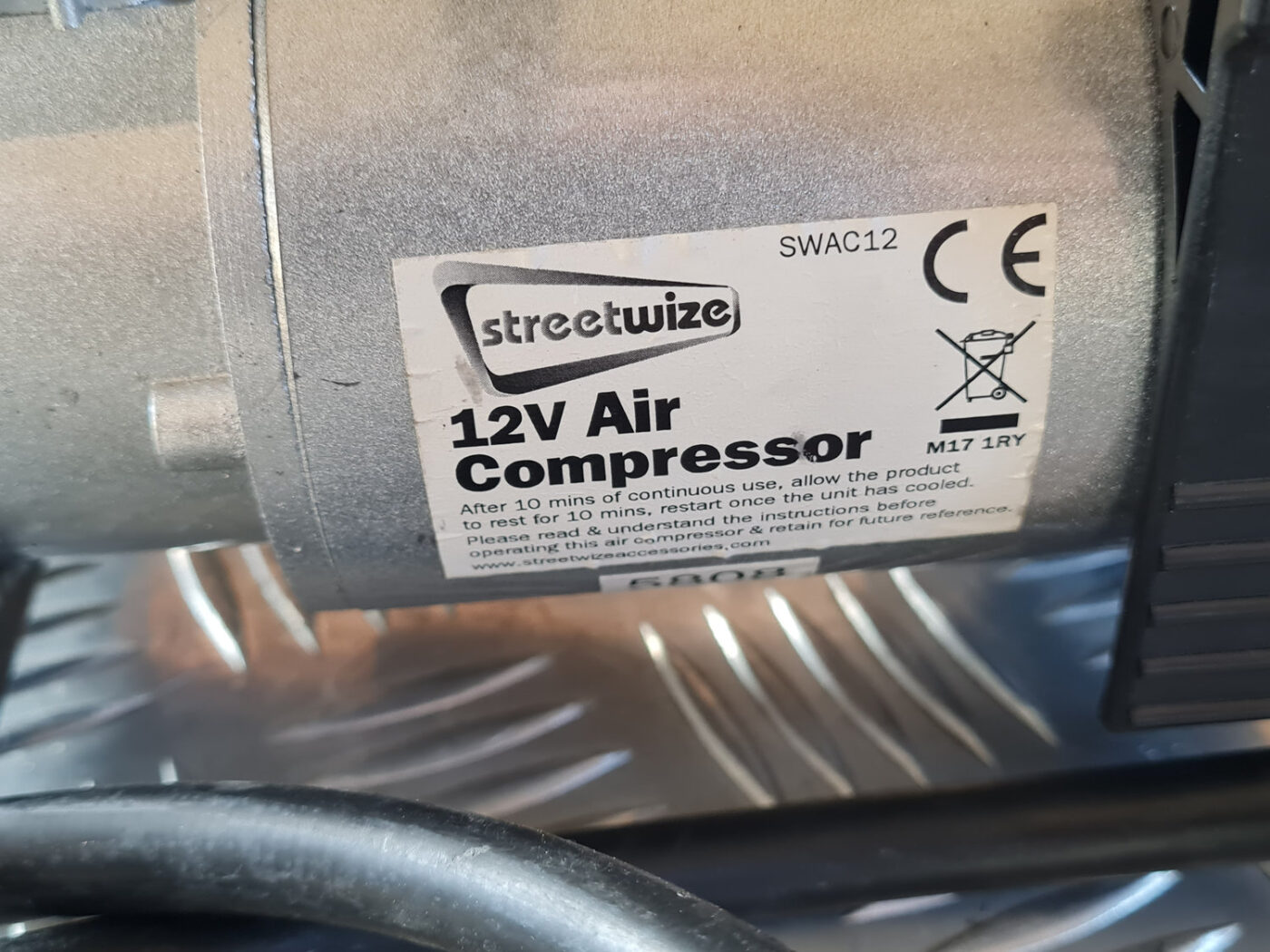 Riepu gaisa kompresors priekš OPEL INSIGNIA 2010