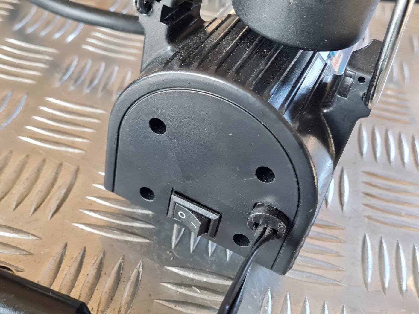 Riepu gaisa kompresors priekš OPEL INSIGNIA 2010