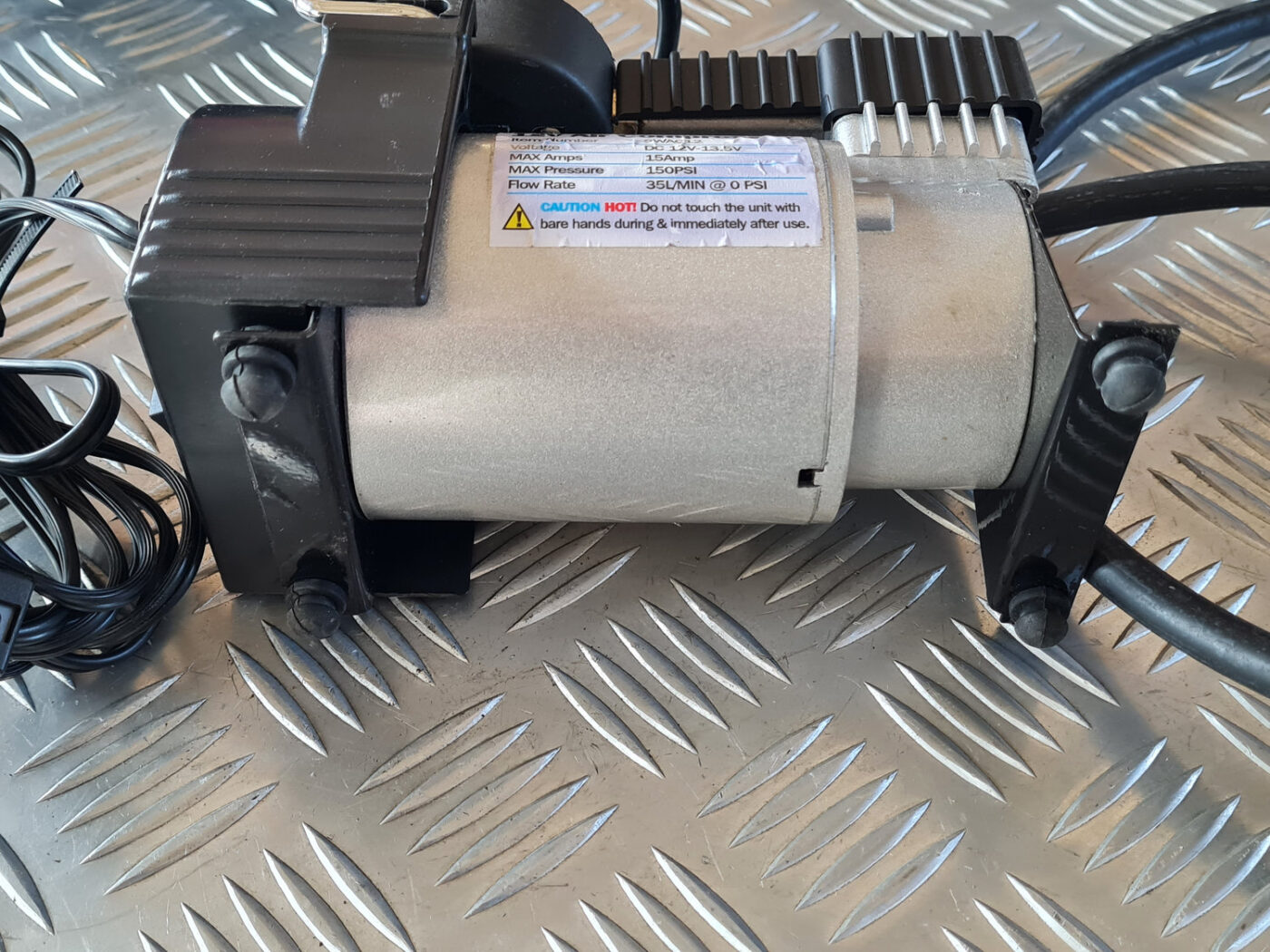 Riepu gaisa kompresors priekš OPEL INSIGNIA 2010