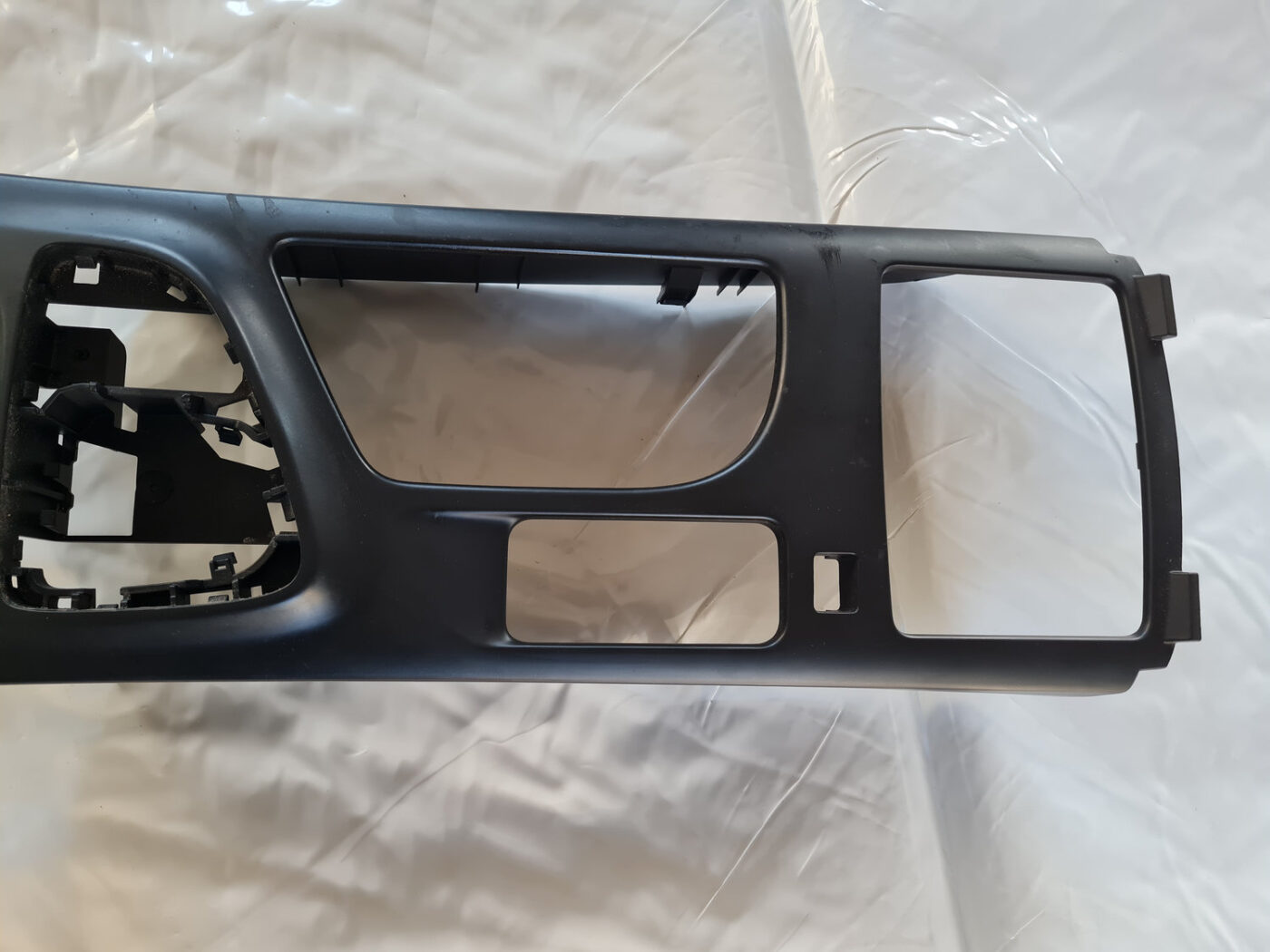 Centrālās konsoles apdares lielākā daļa priekš OPEL INSIGNIA 2010 8 Centrālās konsoles apdares lielākā daļa priekš OPEL INSIGNIA 2010