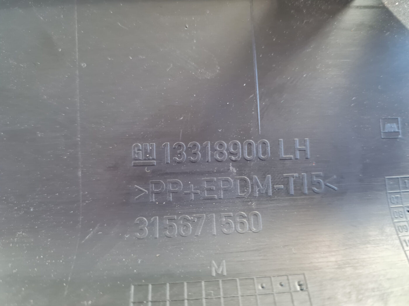 Sliekšņa kreisa uzlika priekš OPEL INSIGNIA 2010