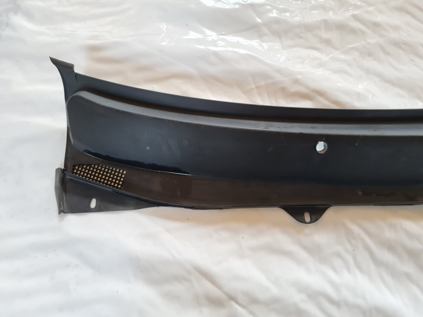 Vējstikla uzlikas (deflektora) režģis priekš OPEL INSIGNIA 2010