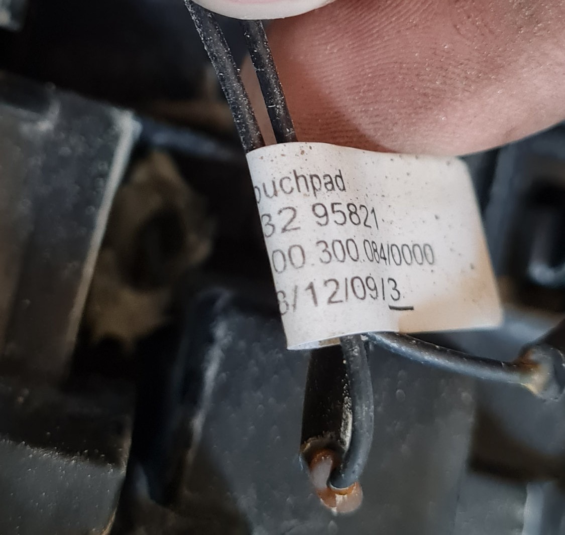 Numura zīmes gaismas uzlika komplektā priekš OPEL INSIGNIA 2010