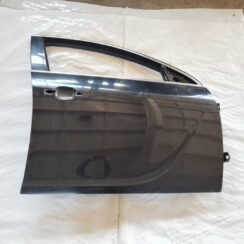 Priekšējās labās durvis priekš OPEL INSIGNIA 2010
