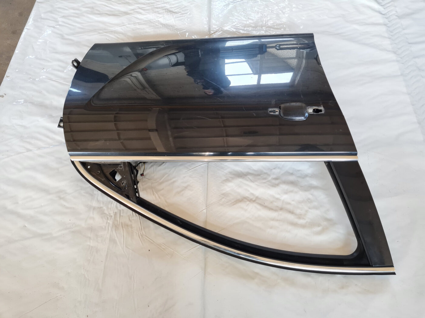 Priekšējās labās durvis priekš OPEL INSIGNIA 2010 11 Priekšējās labās durvis priekš OPEL INSIGNIA 2010