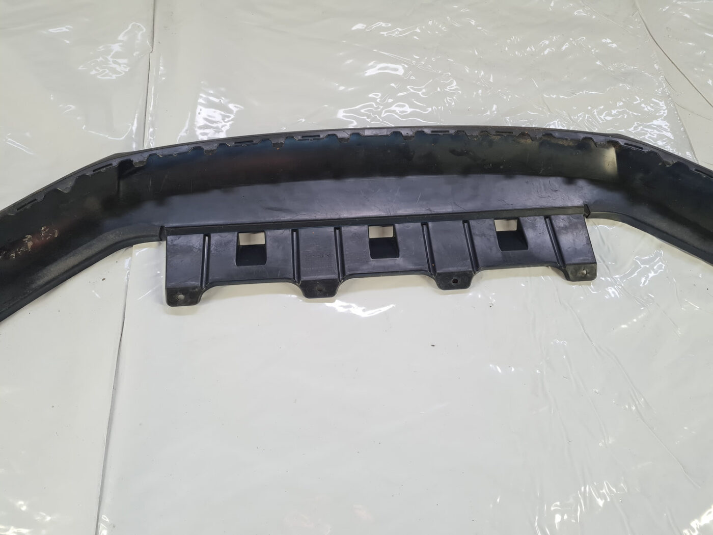 Bufera spoileris priekš VW Tiguan 2007-2016 5 Bufera spoileris priekš VW Tiguan 2007-2016