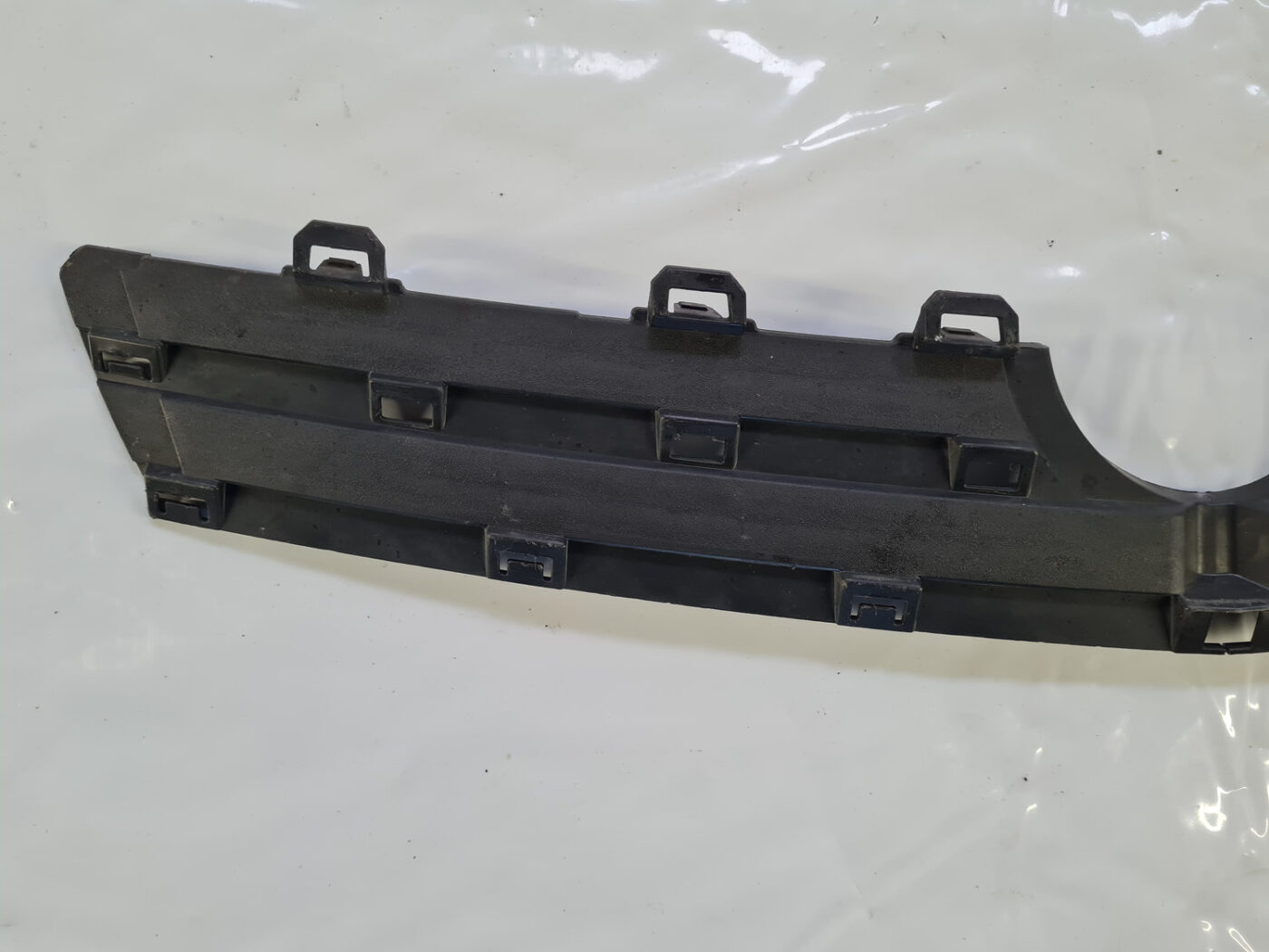 Restes uzlika priekš OPEL INSIGNIA 2010 2 Restes uzlika priekš OPEL INSIGNIA 2010