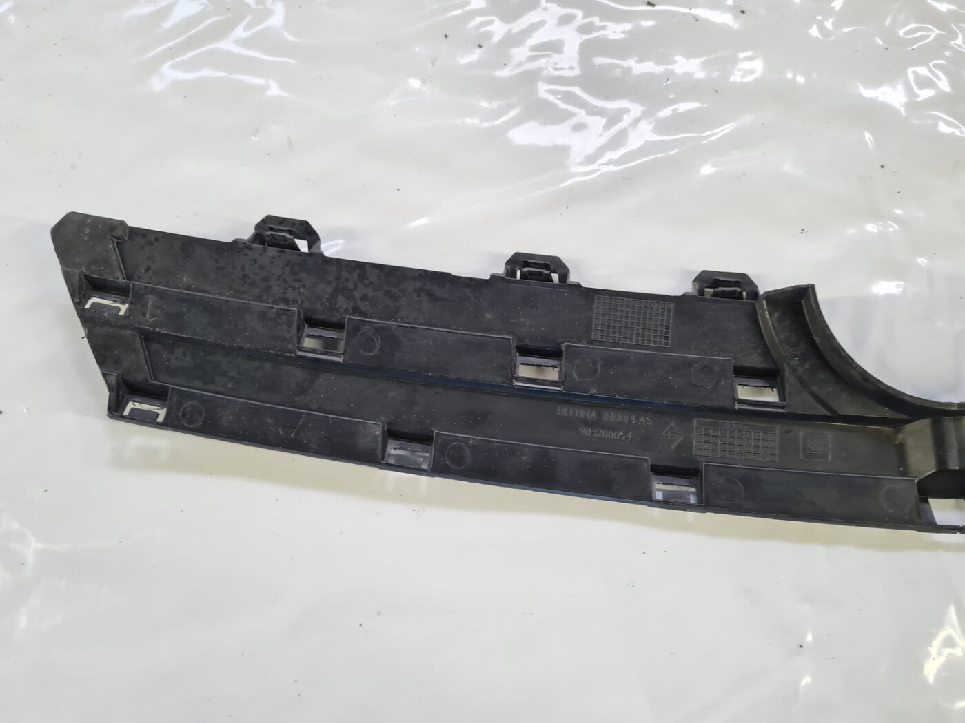 Restes uzlika priekš OPEL INSIGNIA 2010 7 Restes uzlika priekš OPEL INSIGNIA 2010