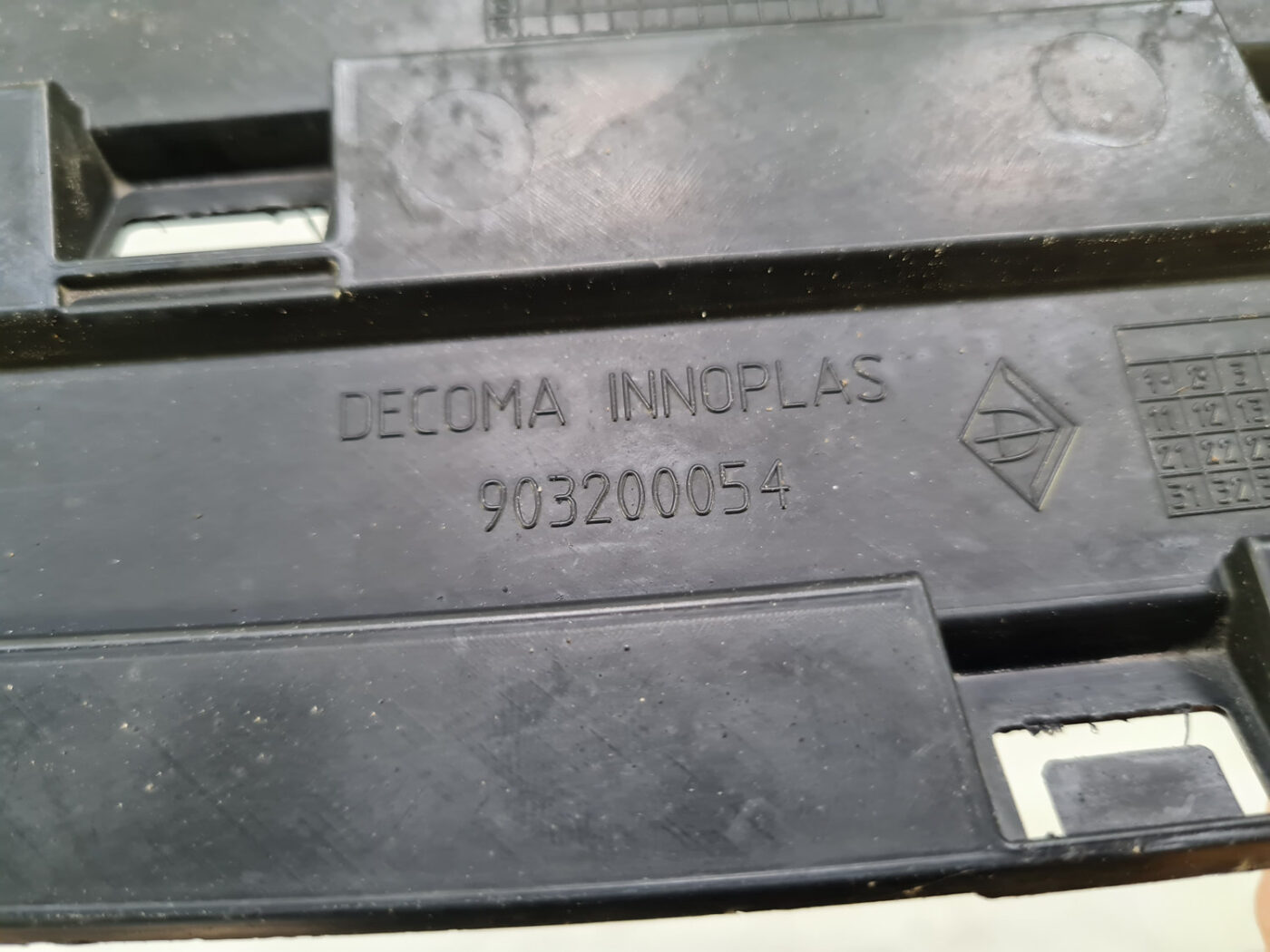 Restes uzlika priekš OPEL INSIGNIA 2010 5 Restes uzlika priekš OPEL INSIGNIA 2010