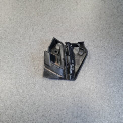 Priekšējā spārna un bufera stiprinājums priekš VOLVO C30 2008 BLACK