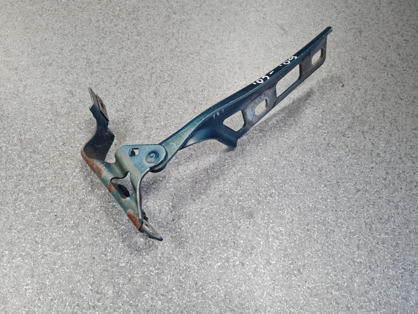 Pārsega eņģe, pa kreisi priekš OPEL ZAFIRA B 2005-2009