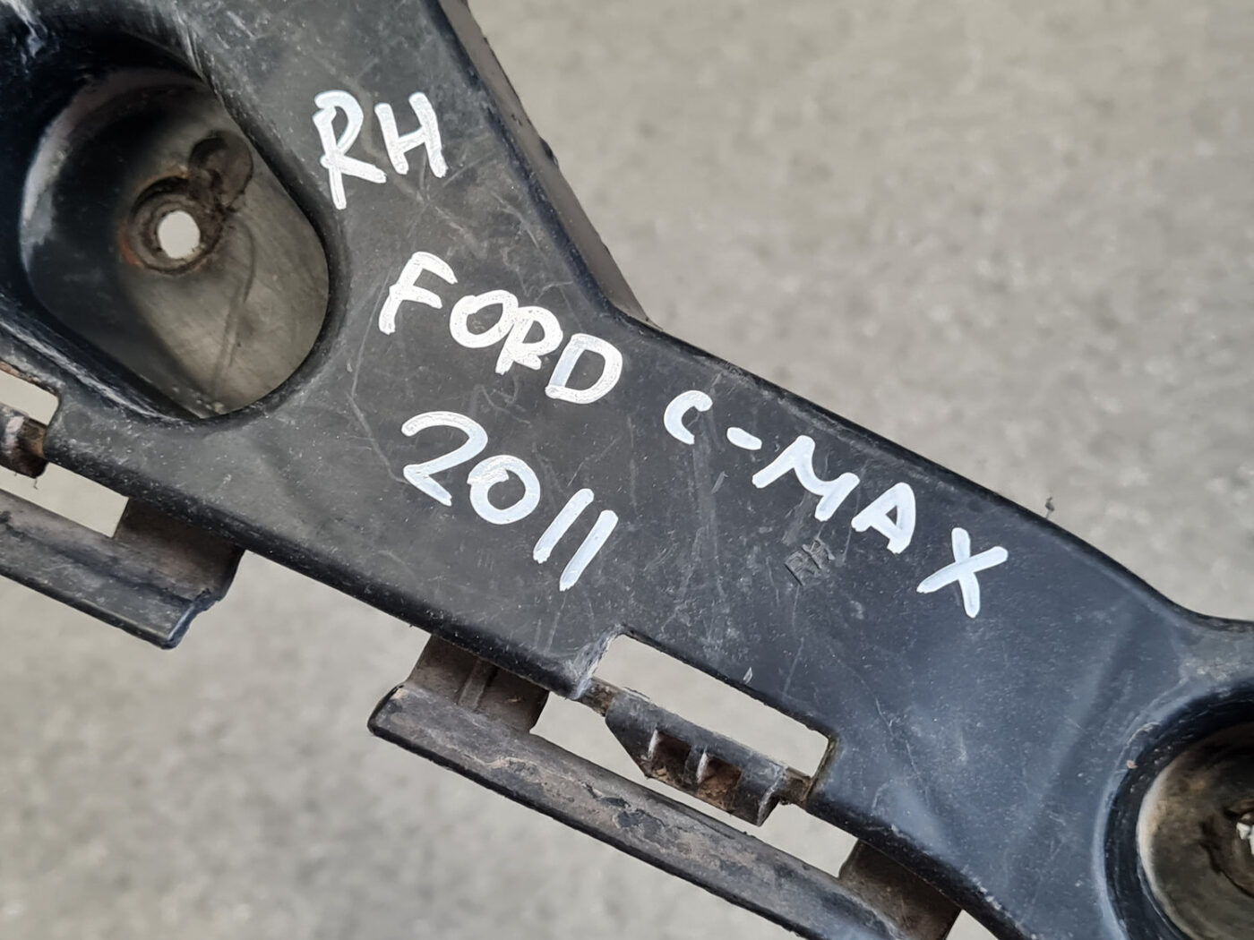 Aizmugurējā spārna un bufera stiprinājums priekš FORD C-MAX 2011 3 Aizmugurējā spārna un bufera stiprinājums priekš FORD C-MAX 2011