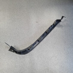 Aizmugurēja bufera kronšteins priekš VW GOLF IV 1999