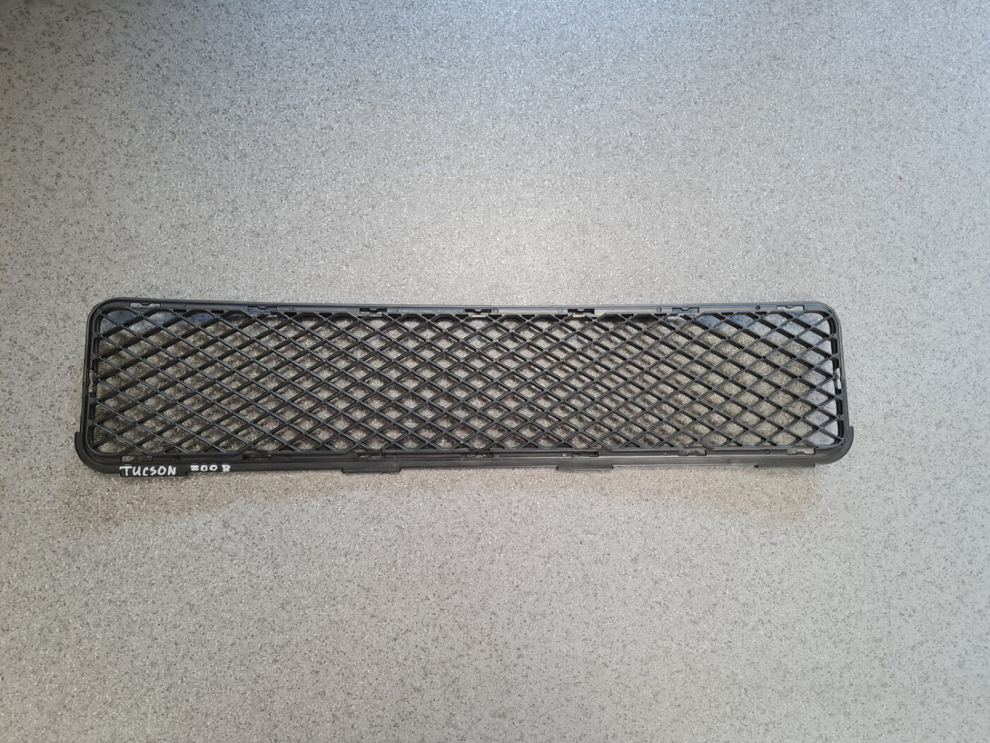 Bufera reste priekš HYUNDAI TUCSON 2004-2010 2 Bufera reste priekš HYUNDAI TUCSON 2004-2010