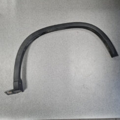 Aizmugurēja spārna uzlika (moldings) priekš NISSAN X-TRAIL 2008