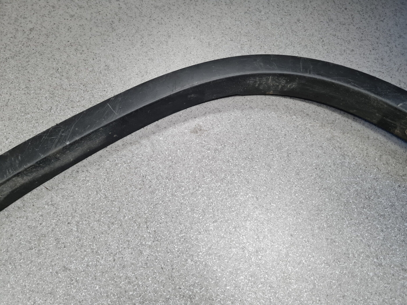 Aizmugurēja spārna uzlika (moldings) priekš NISSAN X-TRAIL 2008 12 Aizmugurēja spārna uzlika (moldings) priekš NISSAN X-TRAIL 2008