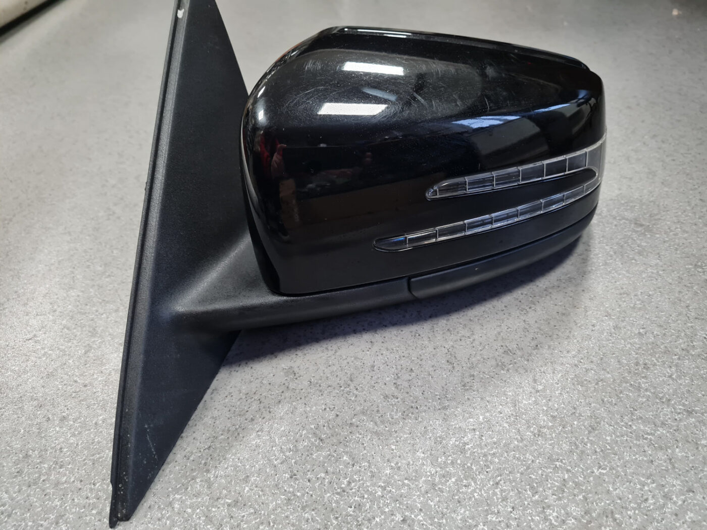 Ārējais spogulis, pa kreisi priekš MERCEDES BENZ E250 W212 2014 2 Ārējais spogulis, pa kreisi priekš MERCEDES BENZ E250 W212 2014