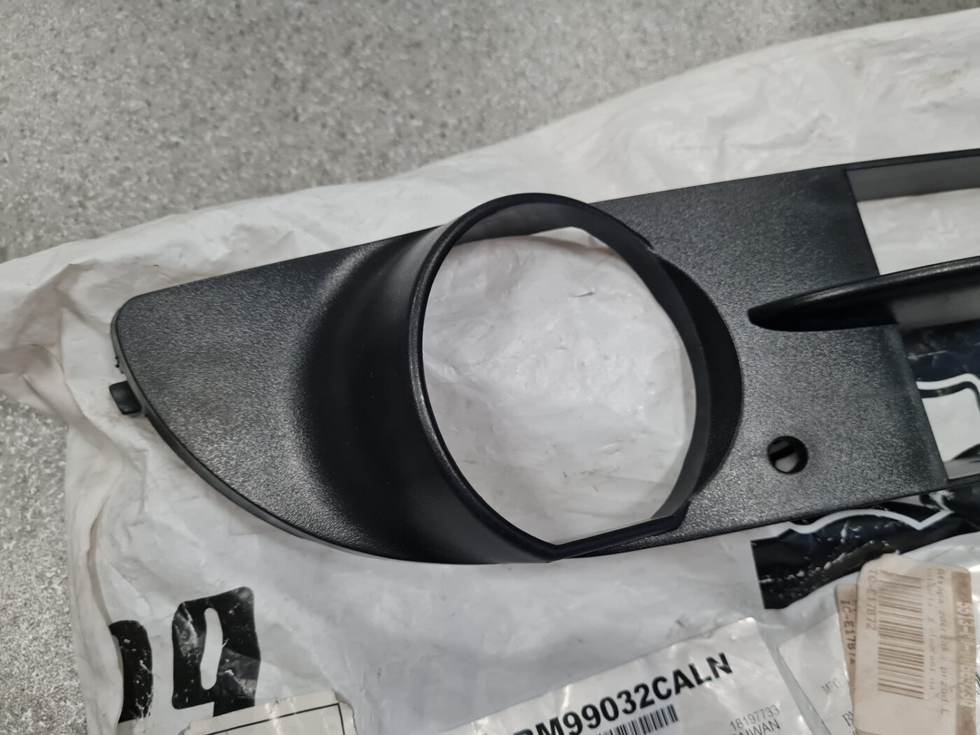 Miglas luktura reste, pa kreisi priekš BMW 525 E60 2006 BLACK