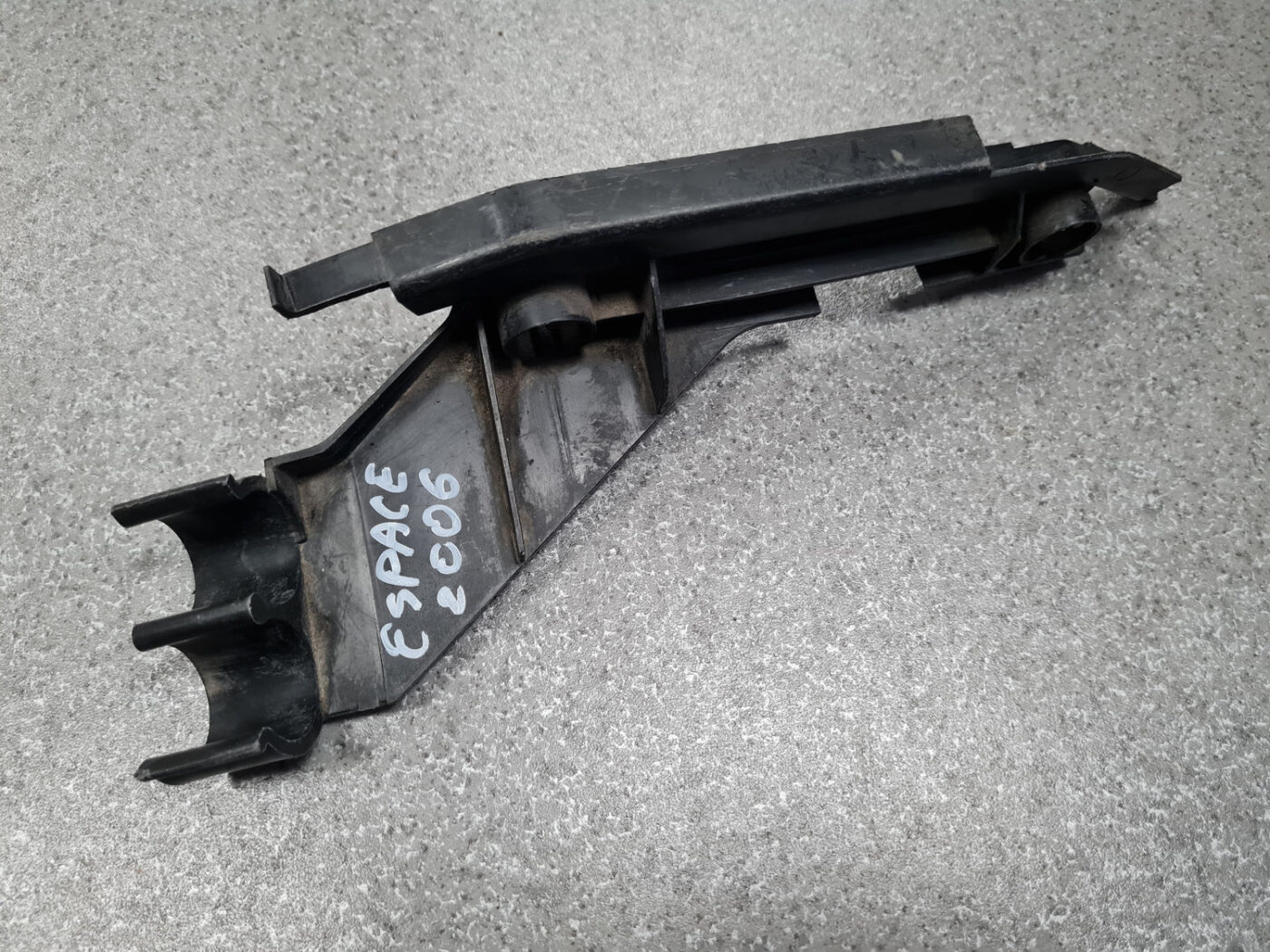 Dzinēja nodalījuma plastmasa priekš RENAULT ESPACE IV 2006 2 Dzinēja nodalījuma plastmasa priekš RENAULT ESPACE IV 2006