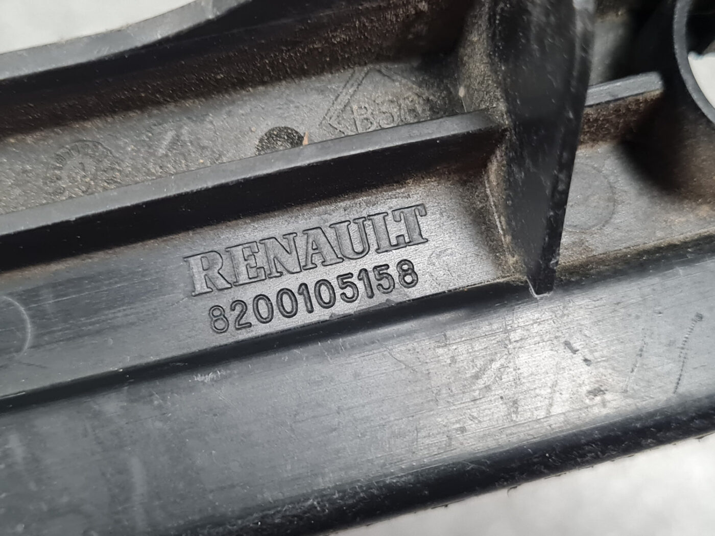 Dzinēja nodalījuma plastmasa priekš RENAULT ESPACE IV 2006 4 Dzinēja nodalījuma plastmasa priekš RENAULT ESPACE IV 2006