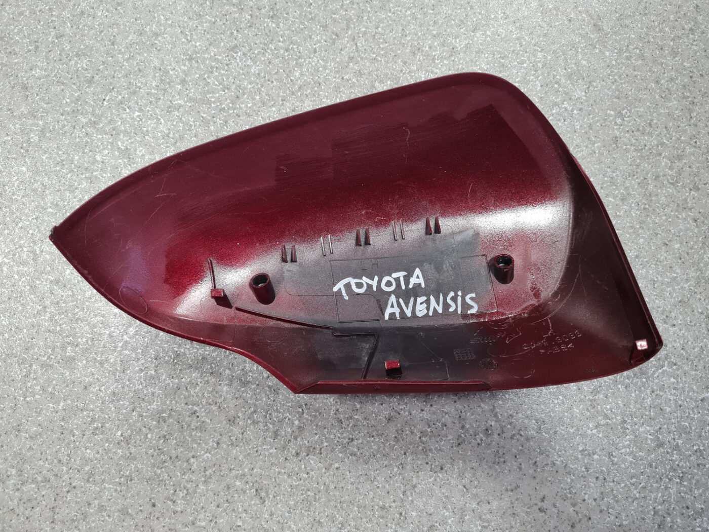 Ārēja spoguļa vāks priekš TOYOTA AVENSIS 2012