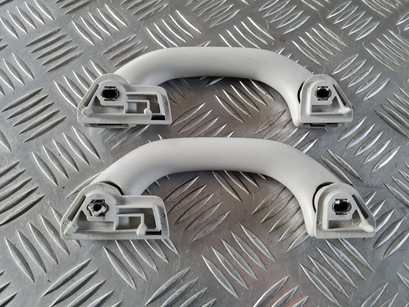 Salona rokturis griestos priekš ŠKODA OCTAVIA 2007 2 Salona rokturis griestos priekš ŠKODA OCTAVIA 2007