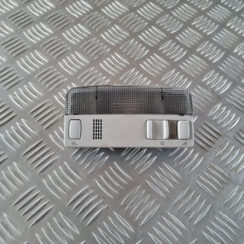 Priekšējo sēdvietu apgaismojums priekš ŠKODA OCTAVIA 2007