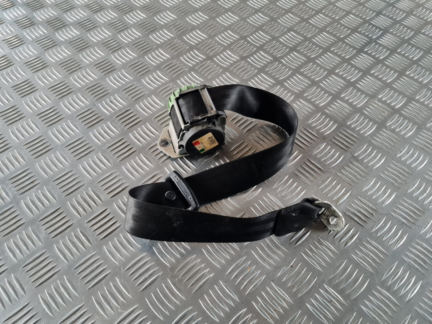 Aizmugurējā labā drošības josta priekš ŠKODA OCTAVIA 2007 1 Aizmugurējā labā drošības josta priekš ŠKODA OCTAVIA 2007