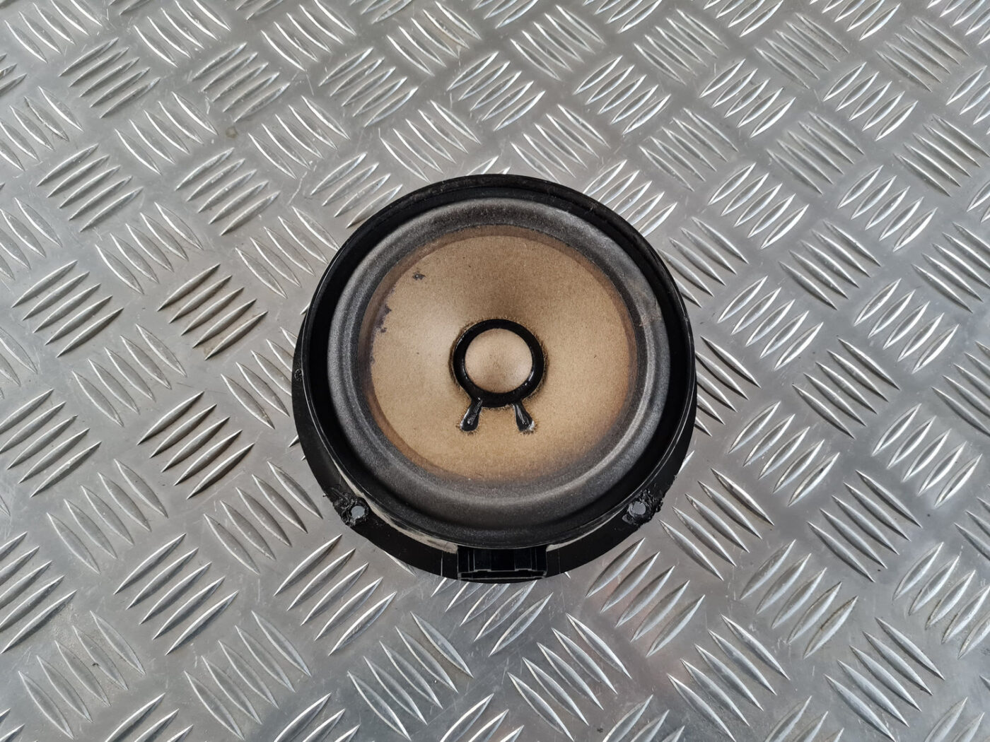 Durvju skaļrunis, apakšā priekš ŠKODA OCTAVIA 2007 1 Durvju skaļrunis, apakšā priekš ŠKODA OCTAVIA 2007