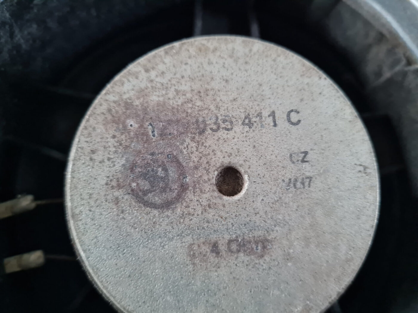 Durvju skaļrunis, apakšā priekš ŠKODA OCTAVIA 2007 4 Durvju skaļrunis, apakšā priekš ŠKODA OCTAVIA 2007