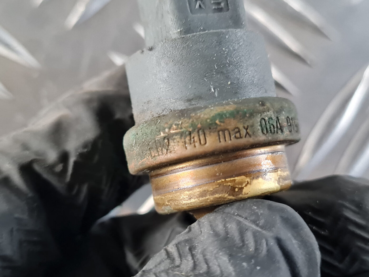 Dzesēšanas šķidruma temperatūras sensors priekš ŠKODA OCTAVIA 2007