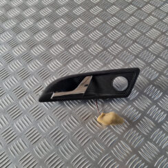 Salona durvju rokturis, priekšējais kreisais priekš ŠKODA OCTAVIA 2007