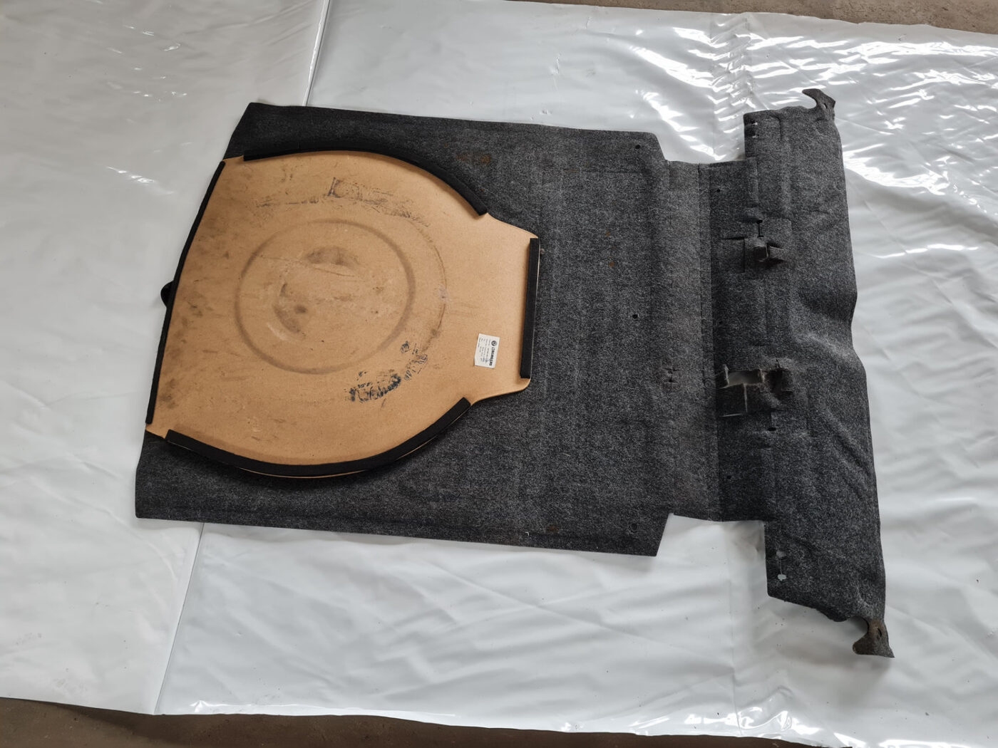 Bagāžnieka grīda priekš ŠKODA OCTAVIA 2007