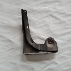 Priekšējais labais dubļu aizsargs priekš ŠKODA OCTAVIA 2007